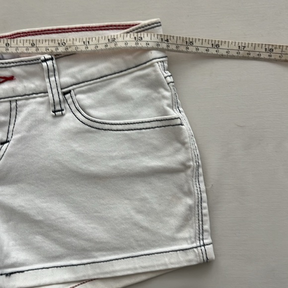 Levi’s Jean Shorts - Picture 2 of 5